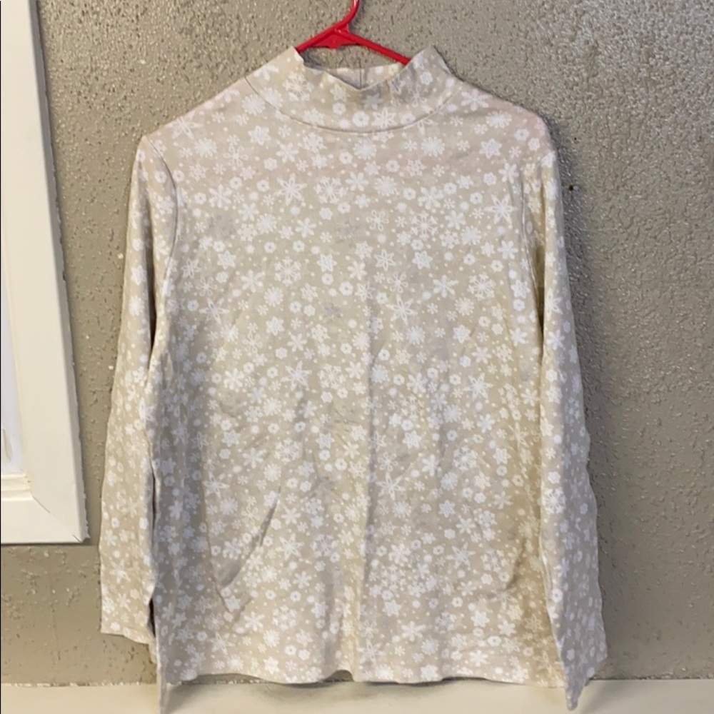 Snowflake turtle neck